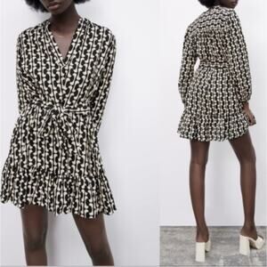 Zara Retro White Black Paula Dress with belt size XS